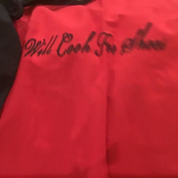 Great novelty apron “Will Cook For Shoes” in beautiful Red & Black - Picture 3 of 6